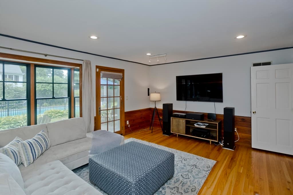 7 Woodland Rd, Westfield MA 01085 photo 13