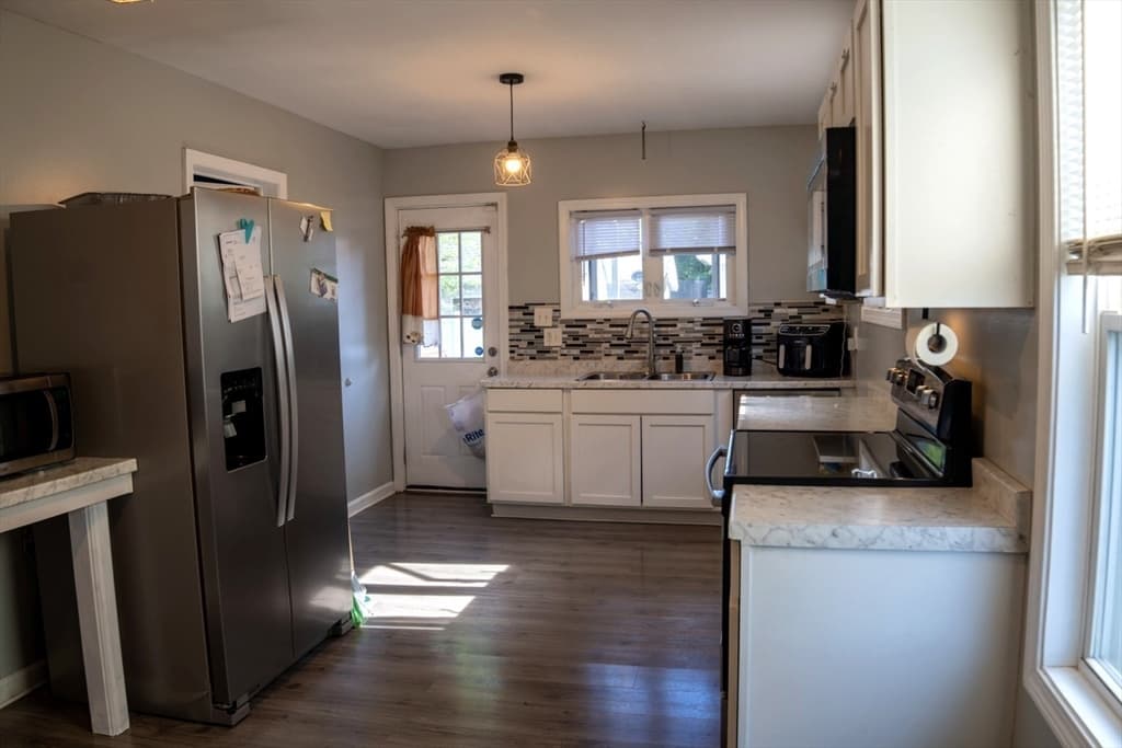 1388 Bay St, Springfield MA 01109 photo 20