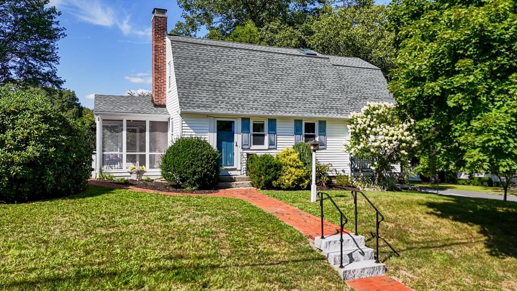 86 Orange Street, Reading MA 01867