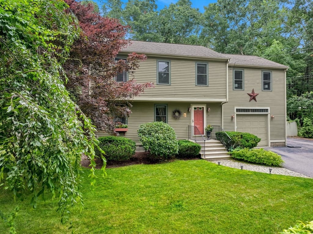 36 Barltett Street, Pembroke MA 02359