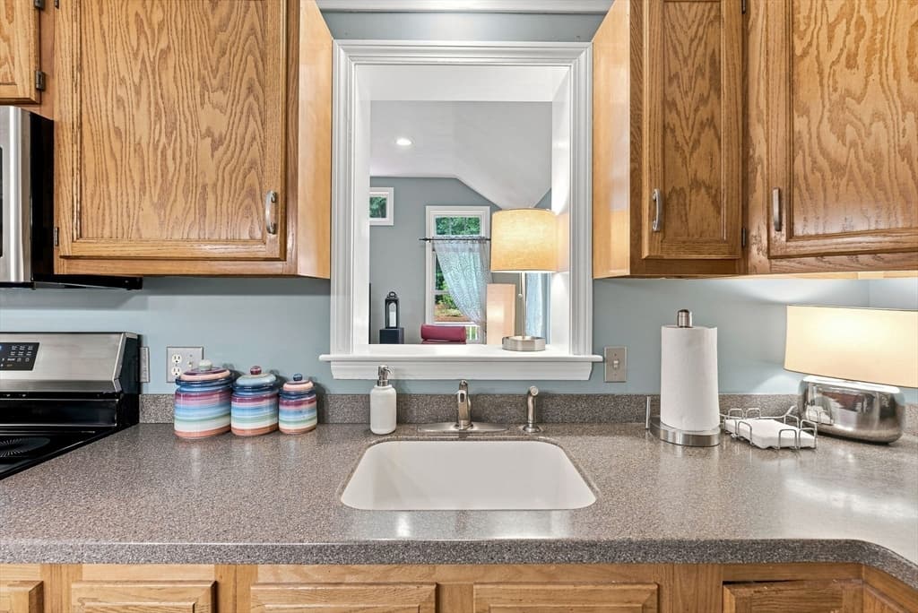 36 Barltett Street, Pembroke MA 02359 photo 5