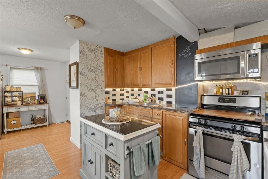 39 Macy St, Quincy MA 02169 photo 7