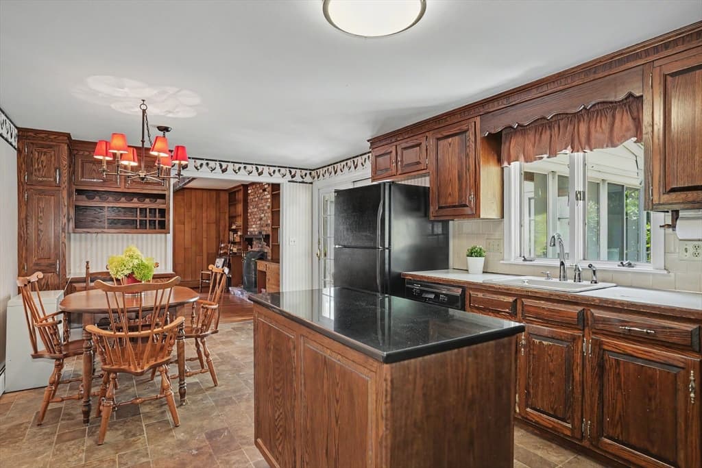 21 Village Green, Norfolk MA 02056 photo 10