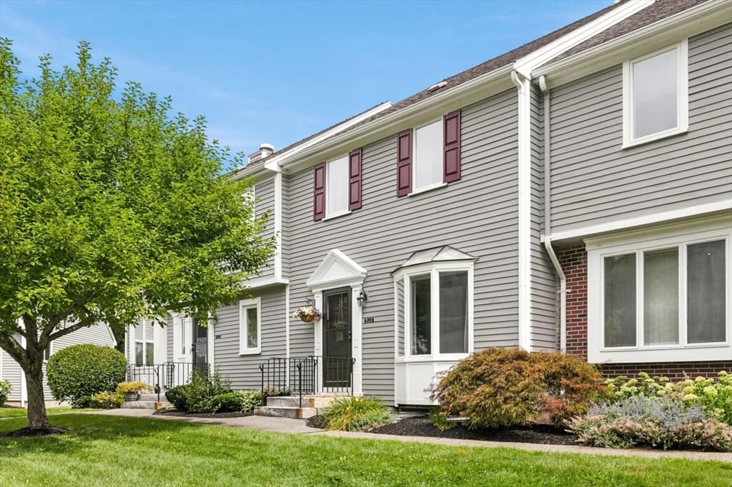 4902 Heatherwood Ln # 4902, Peabody MA 01960