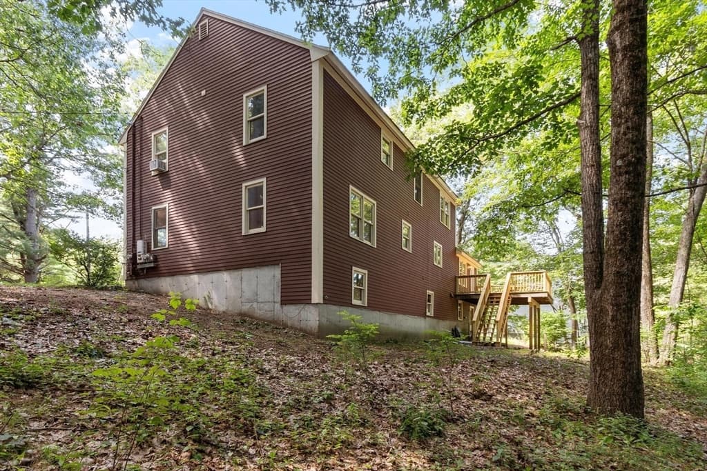 75 Elmwood Rd, Lunenburg MA 01462 photo 4