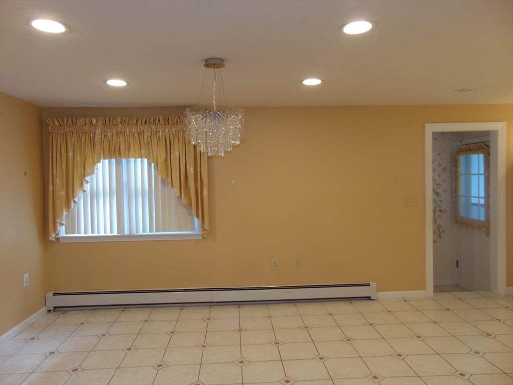 225 Reingold Ave, Fitchburg MA 01420 photo 9