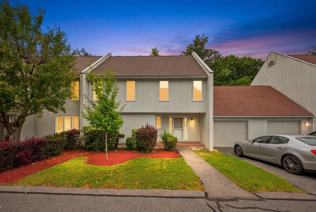 34 Woodland Park Dr # 34, Haverhill MA 01830