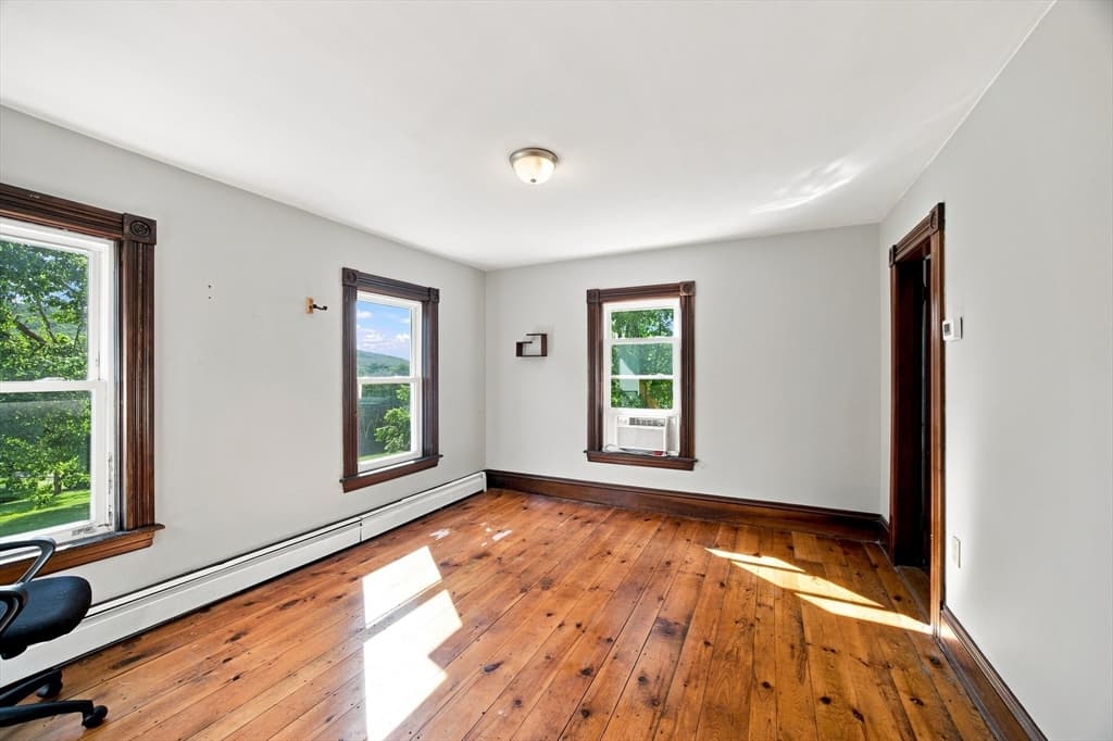 116 Richardson St, Warren MA 01083 photo 14