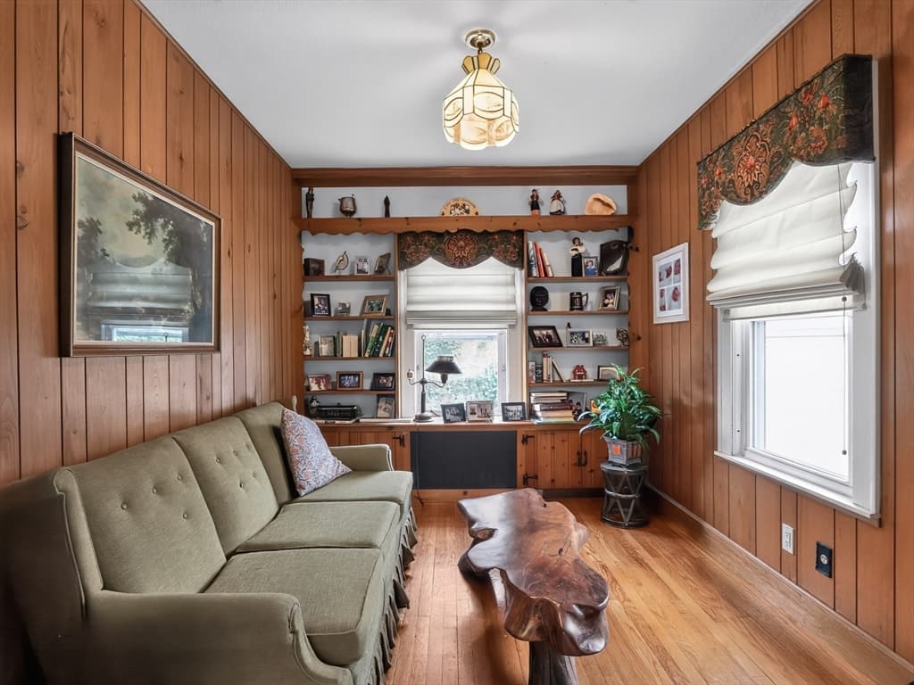 24 Lindbergh Ave, Holyoke MA 01040 photo 27