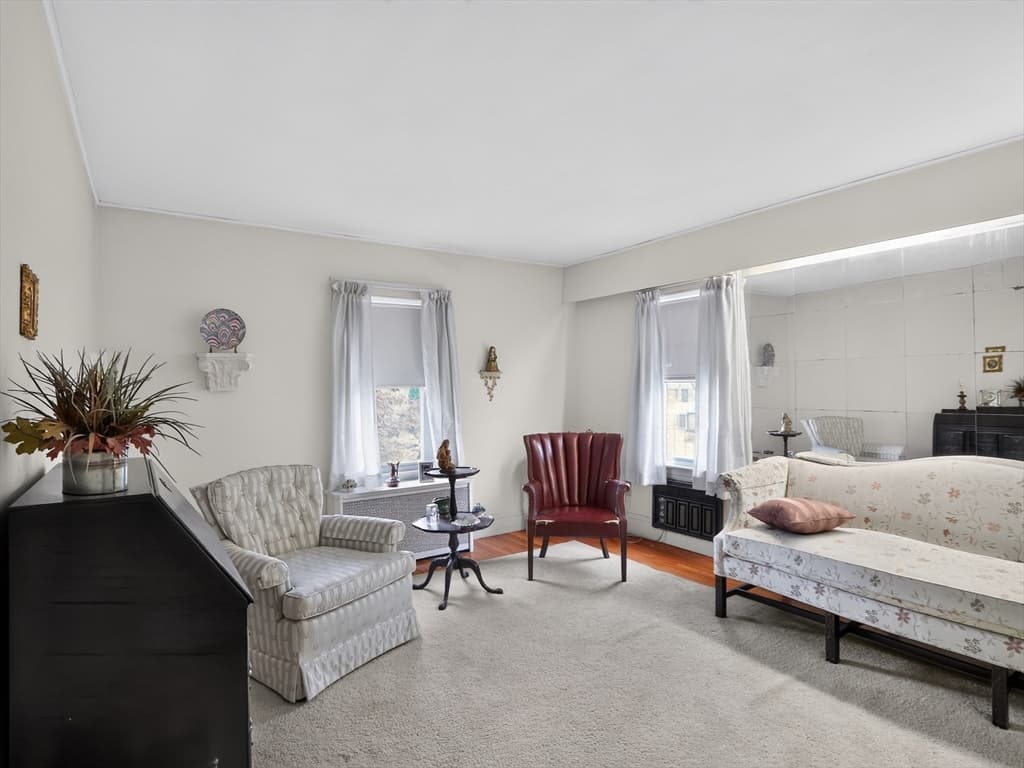 24 Lindbergh Ave, Holyoke MA 01040 photo 17