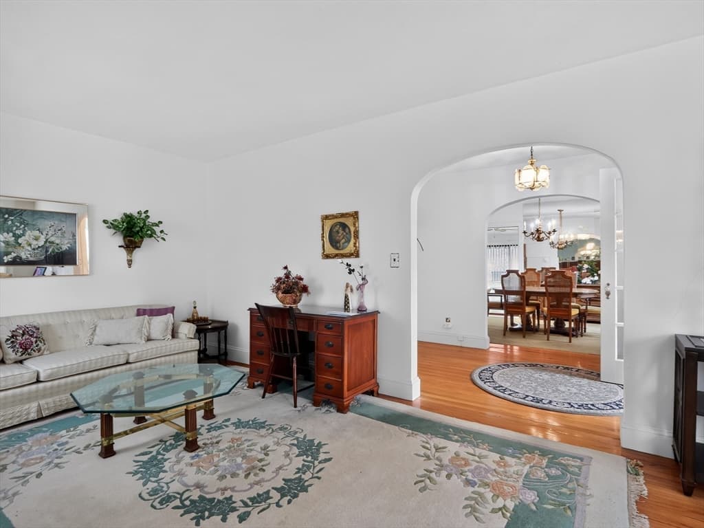 24 Lindbergh Ave, Holyoke MA 01040 photo 7