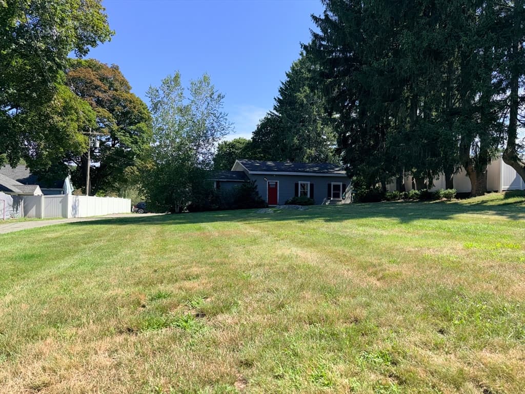 110 River St, Hudson MA 01749 photo 3