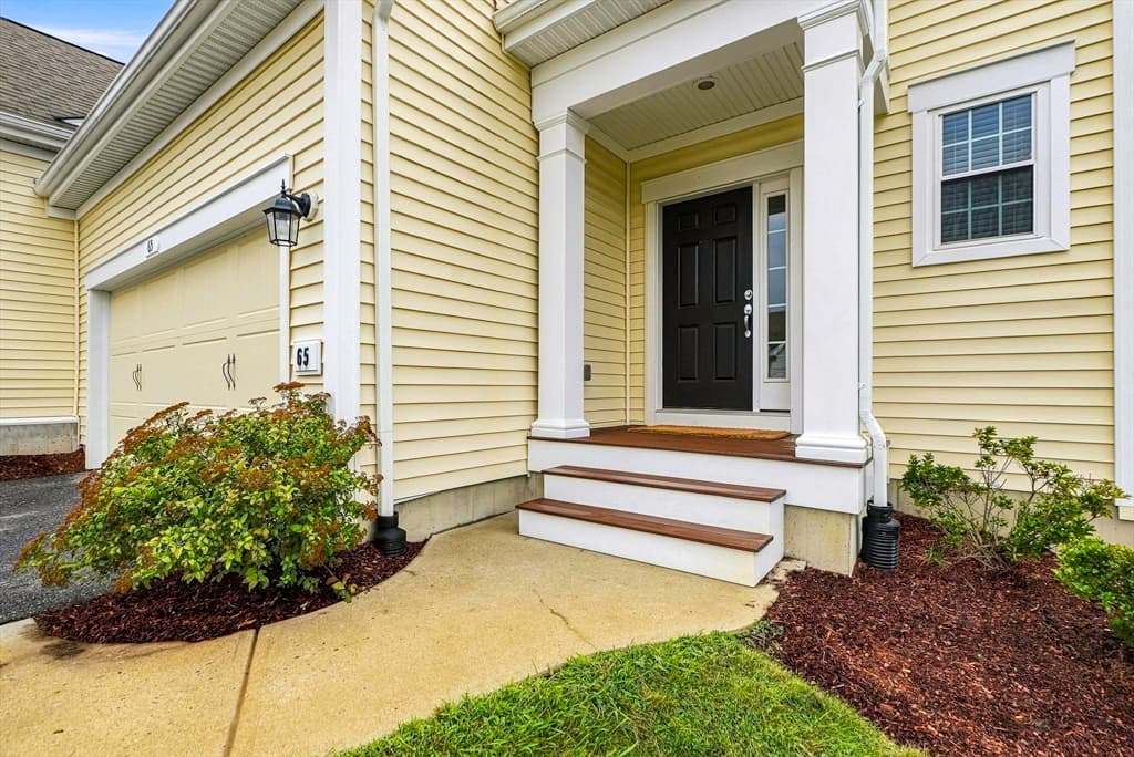 65 Brooksmont Dr # 15, Holliston MA 01746 photo 2