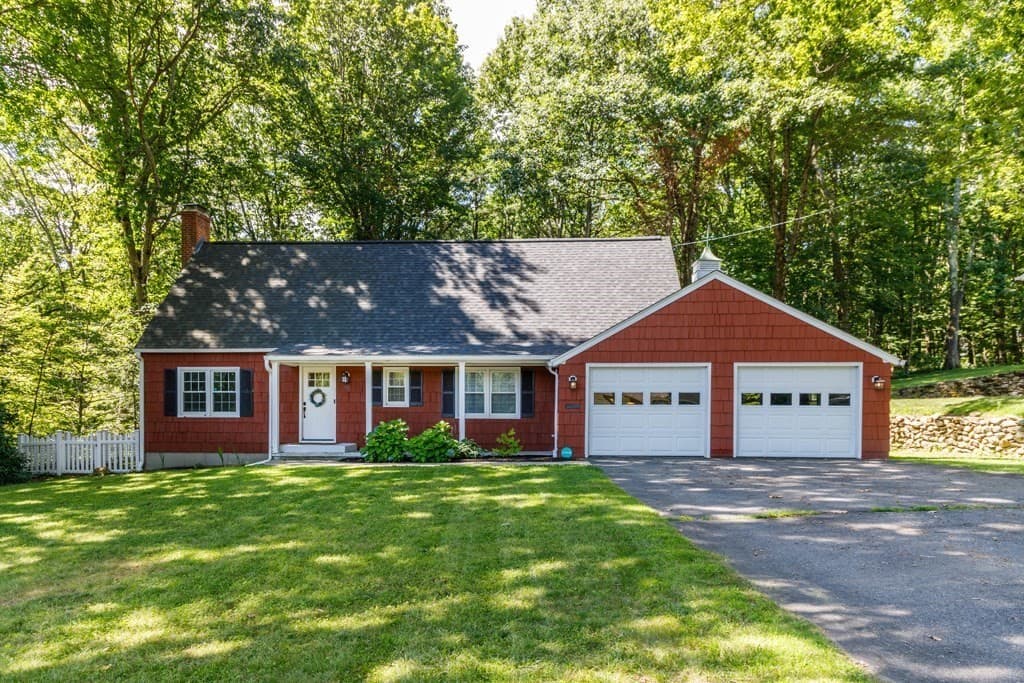 141 Bickford Hill Road, Gardner MA 01440