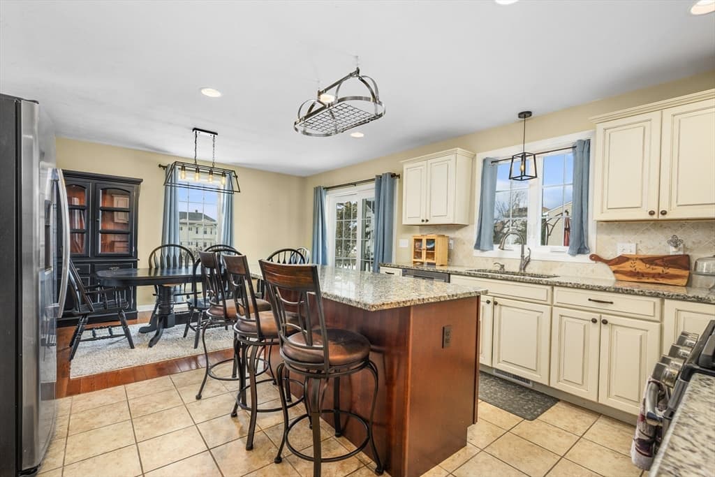 138 Sprague St, Fall River MA 02724 photo 13