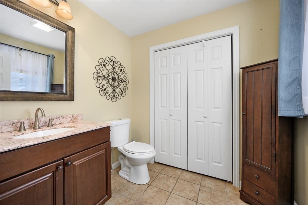 138 Sprague St, Fall River MA 02724 photo 16