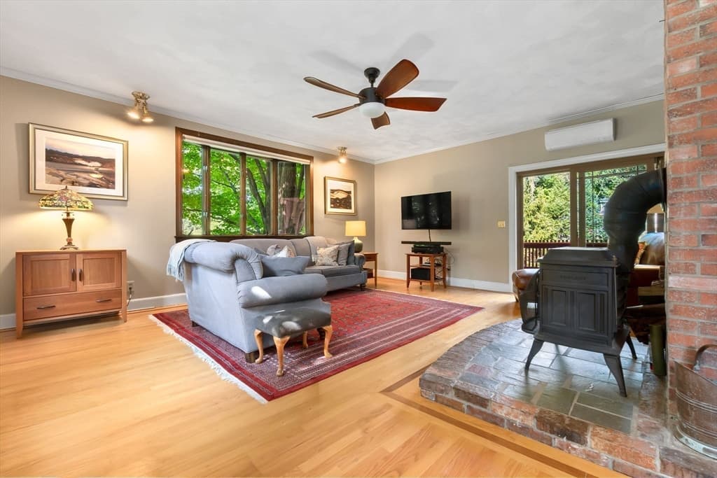 257 Centre Street, Danvers MA 01923 photo 4
