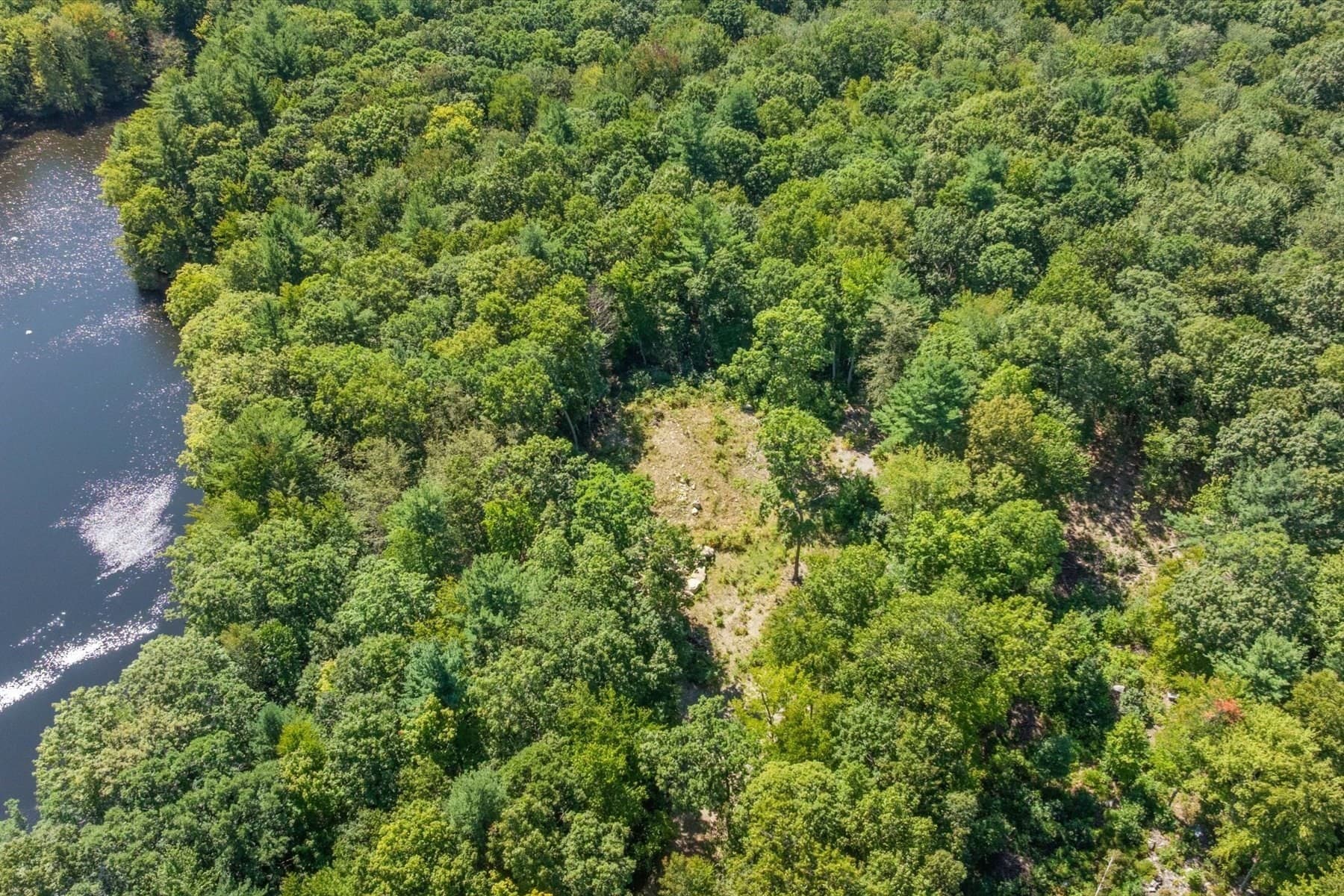 39 Chickering Rd, Spencer MA 01562