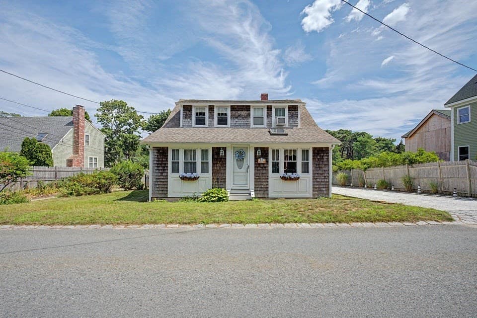34 Pleasant # 1, Dennis MA 02639