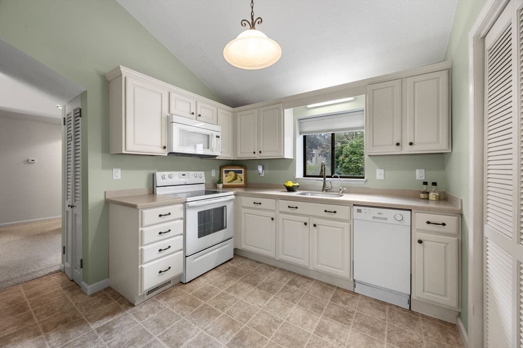 481 Buck Island Rd # C, Yarmouth MA 02673 photo 9