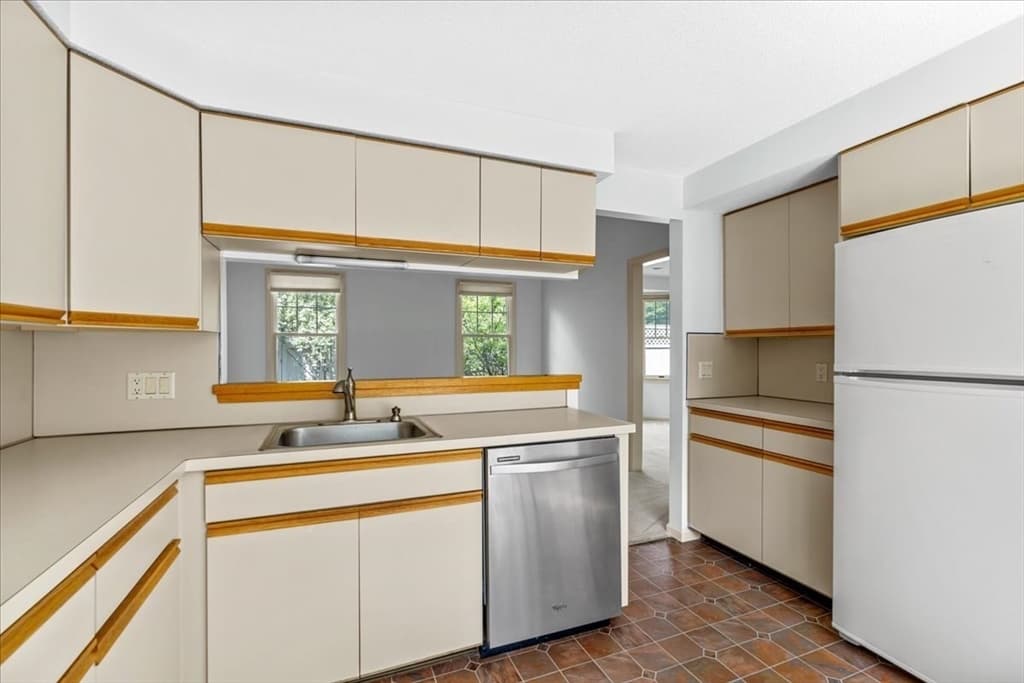 56 Floret Cir # 56, Hingham MA 02043 photo 8