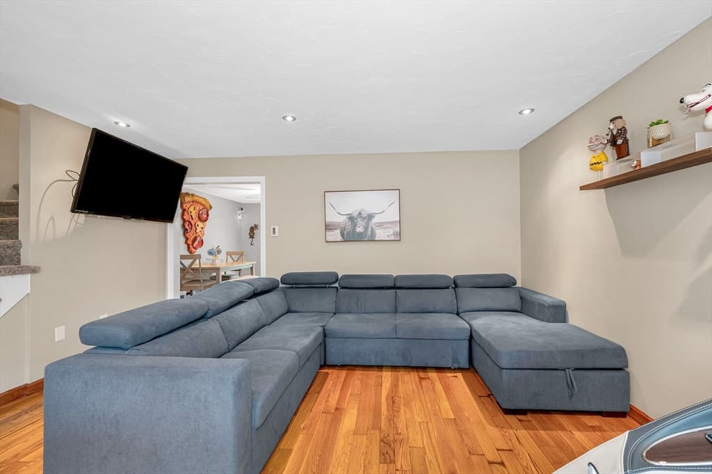 141 Thissell Ave # 26, Dracut MA 01826 photo 3
