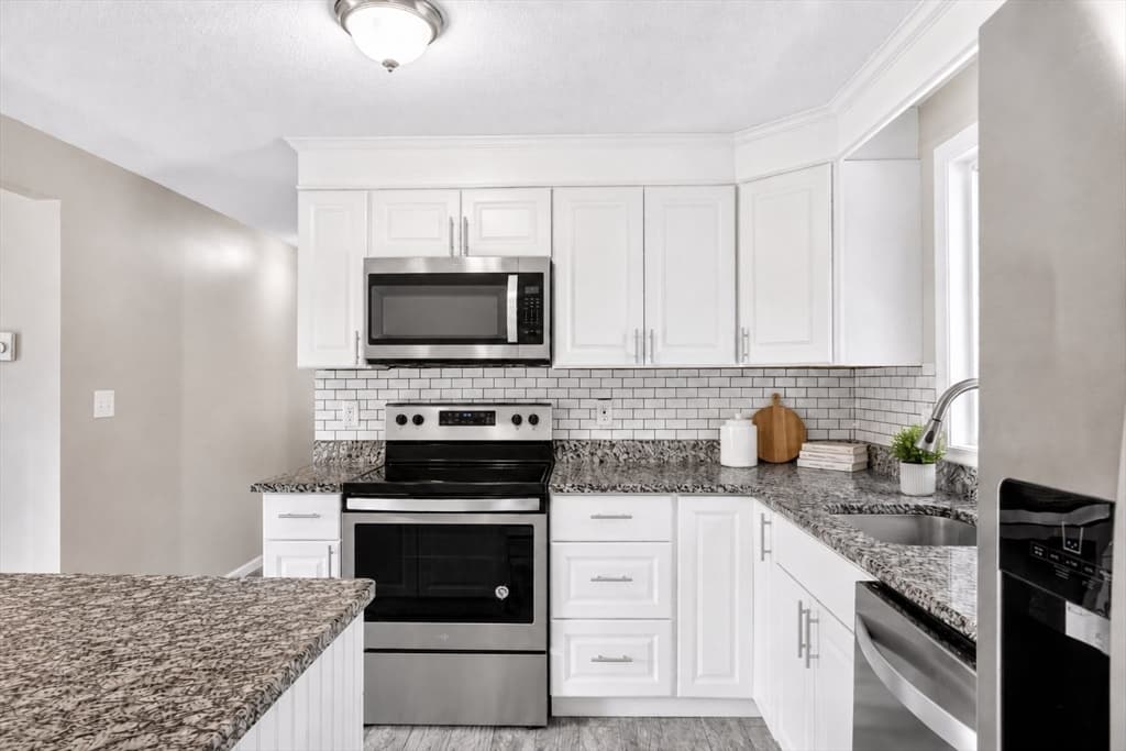 59 Brookside Ave, Webster MA 01570 photo 6