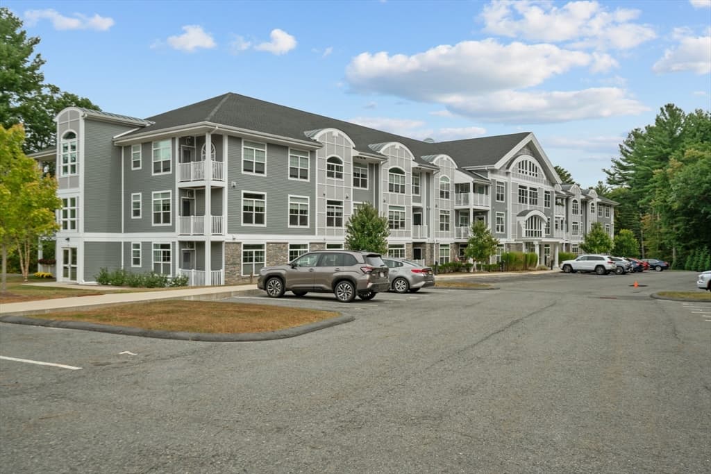 635 Old Post Road # 302, Sharon MA 02067