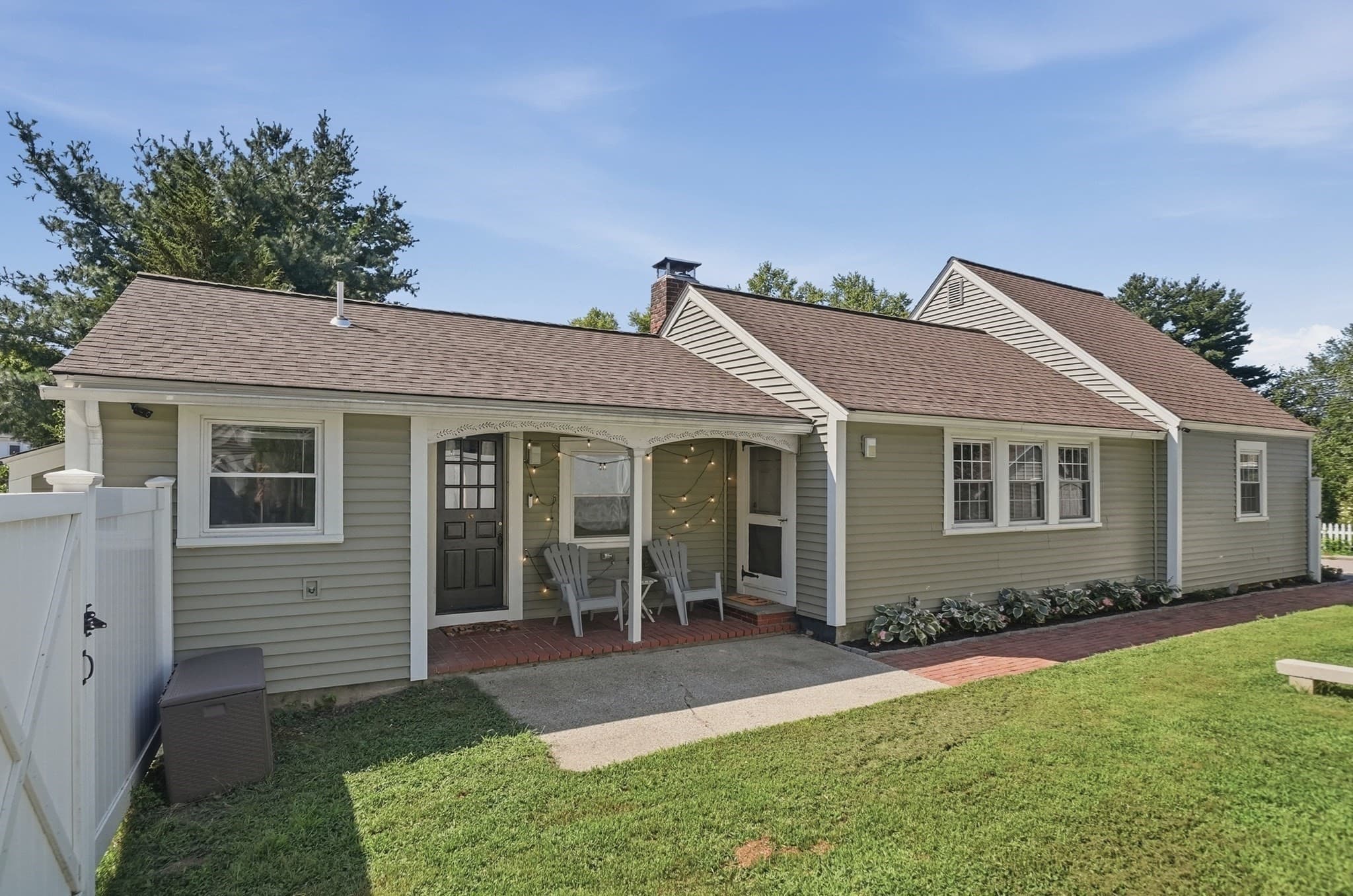 35 Edgewater Drive, Blackstone MA 01504