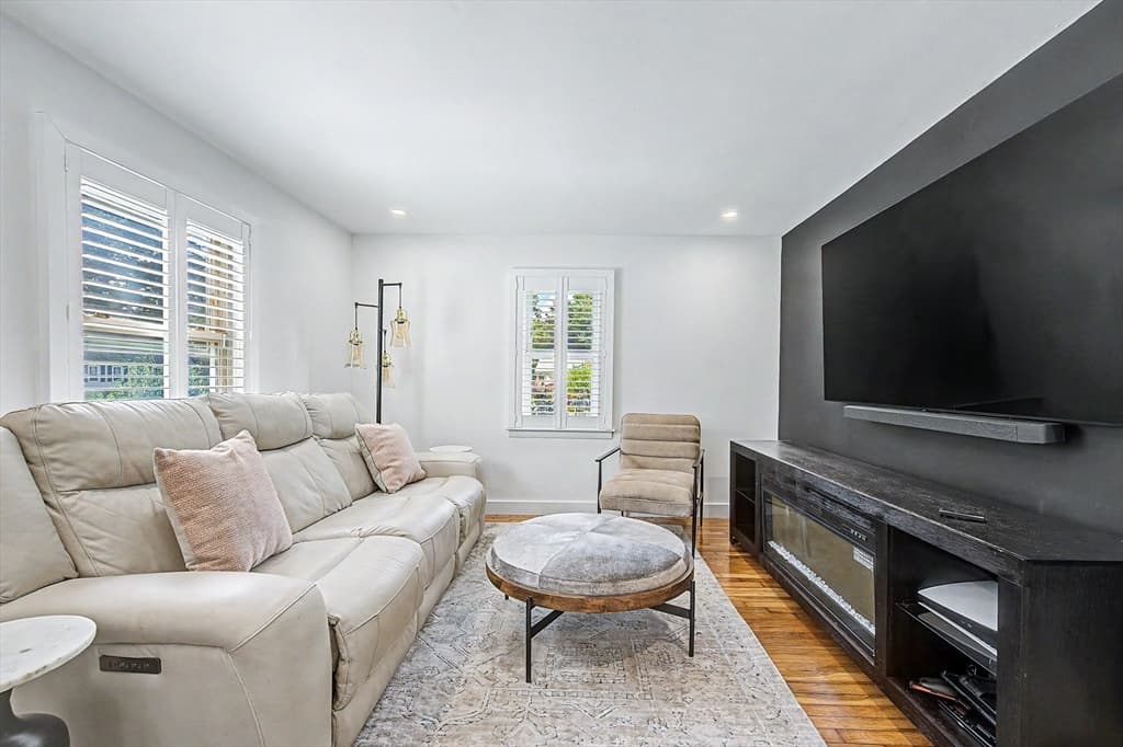 26 Westside Ave, North Attleboro MA 02760 photo 7