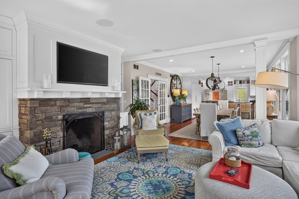 129 Racing Beach Ave, Falmouth MA 02540 photo 13