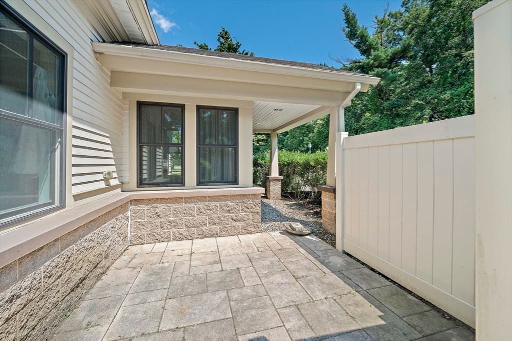 599 Washington St # 12, Pembroke MA 02359 photo 21