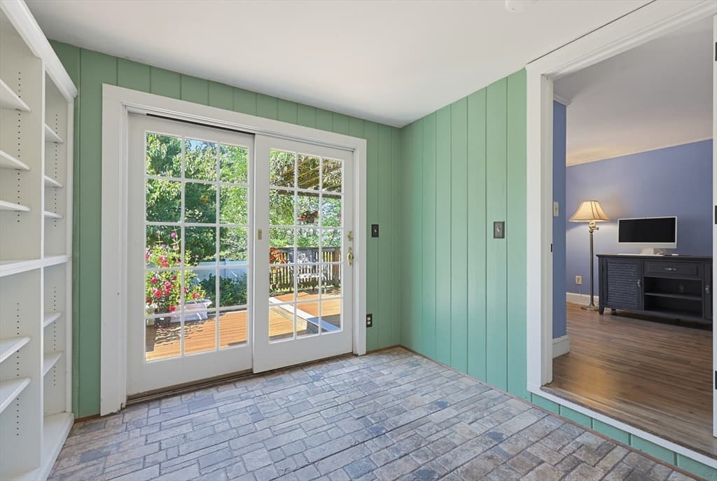 57 Pine Cir, Weymouth MA 02190 photo 26