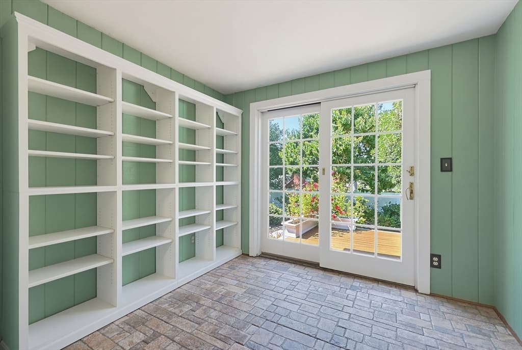 57 Pine Cir, Weymouth MA 02190 photo 28