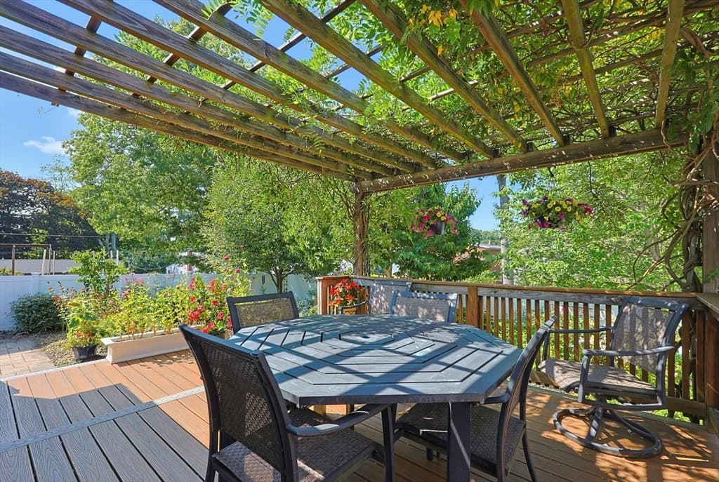 57 Pine Cir, Weymouth MA 02190 photo 35