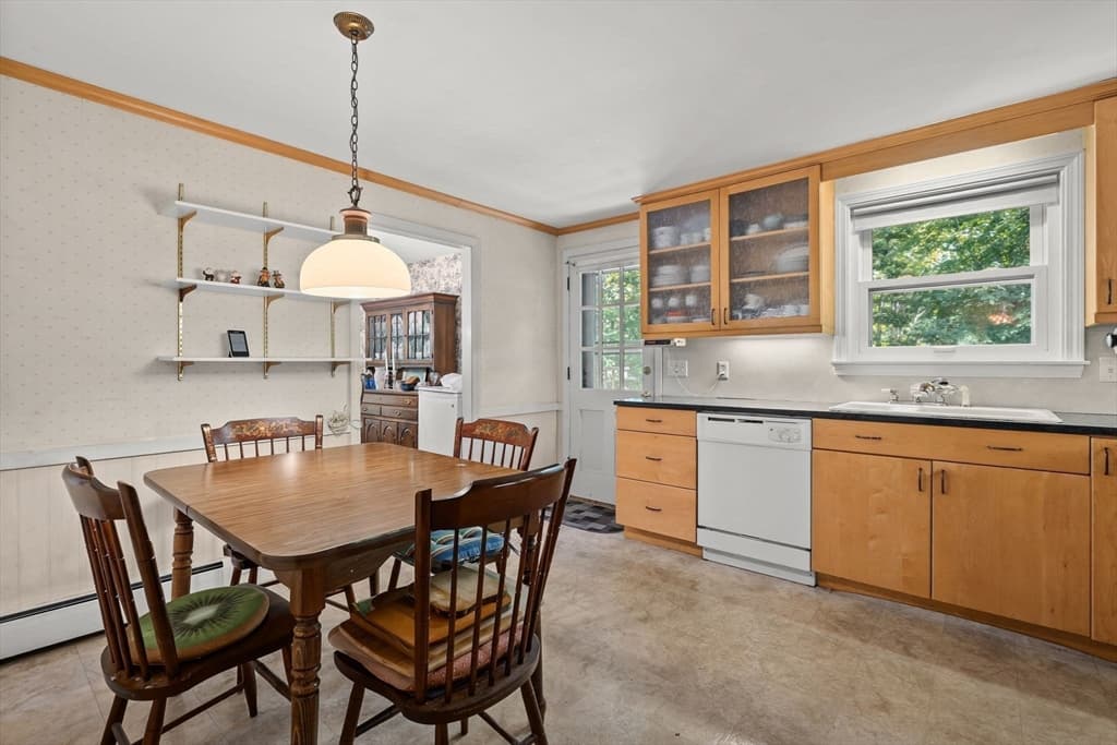 8 Dana Rd, Bedford MA 01730 photo 11