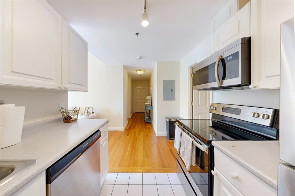 4 Charlesgate E # 406, Boston MA 02215 photo 8