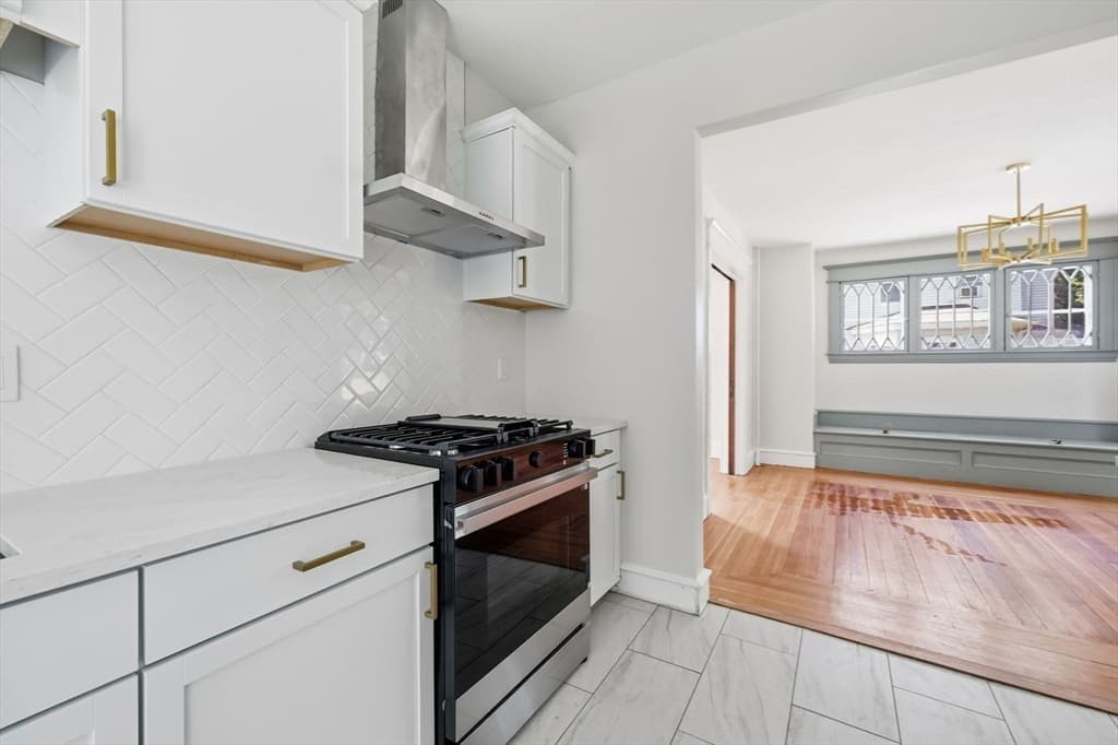 24 Washington Ave, Holyoke MA 01040 photo 18