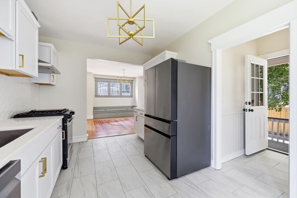 24 Washington Ave, Holyoke MA 01040 photo 19
