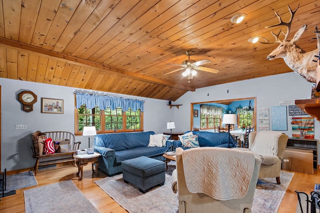 421 Oakhill Avenue, Attleboro MA 02703 photo 20