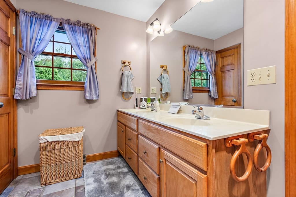 421 Oakhill Avenue, Attleboro MA 02703 photo 34