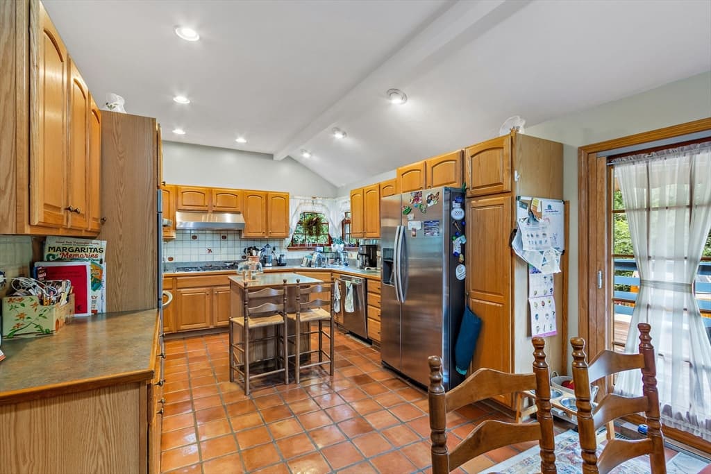 421 Oakhill Avenue, Attleboro MA 02703 photo 14