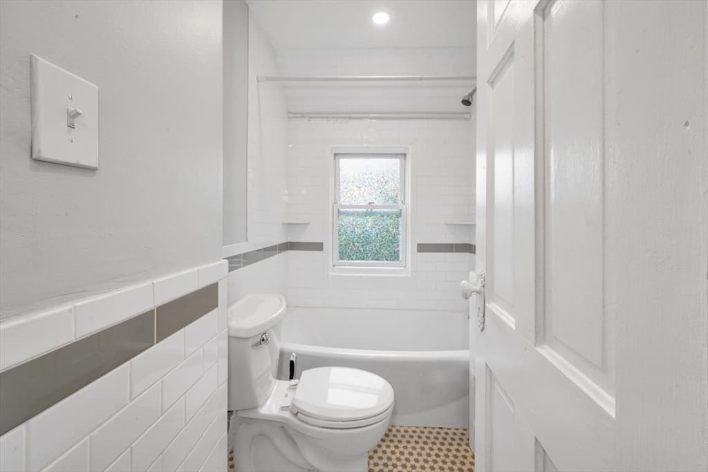 74-76 Whiton Ave, Quincy MA 02169 photo 8