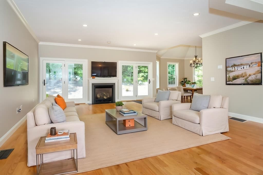 512 Fresh Meadow Ln, Dighton MA 02764 photo 9