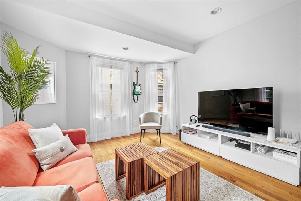 33 Plainfield St # 2, Boston MA 02130 photo 9