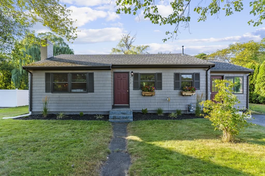 262 Main St, Rowley MA 01969
