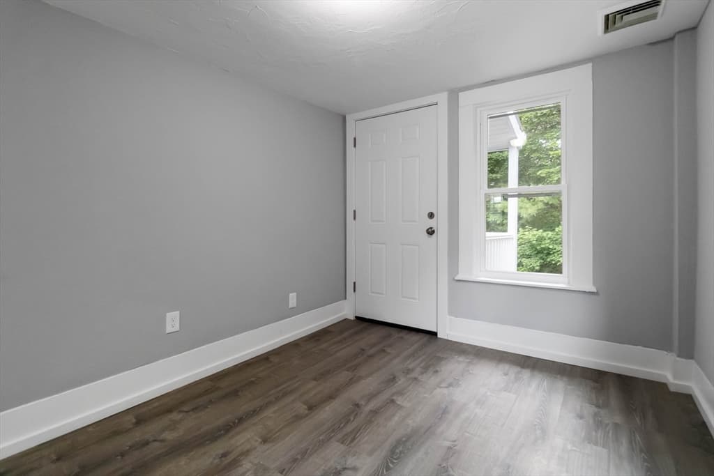 289-291 Providence Rd, Grafton MA 01560 photo 10