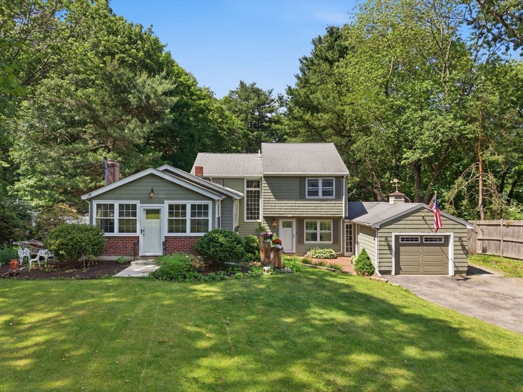15 High Plain Sts, Sharon MA 02067