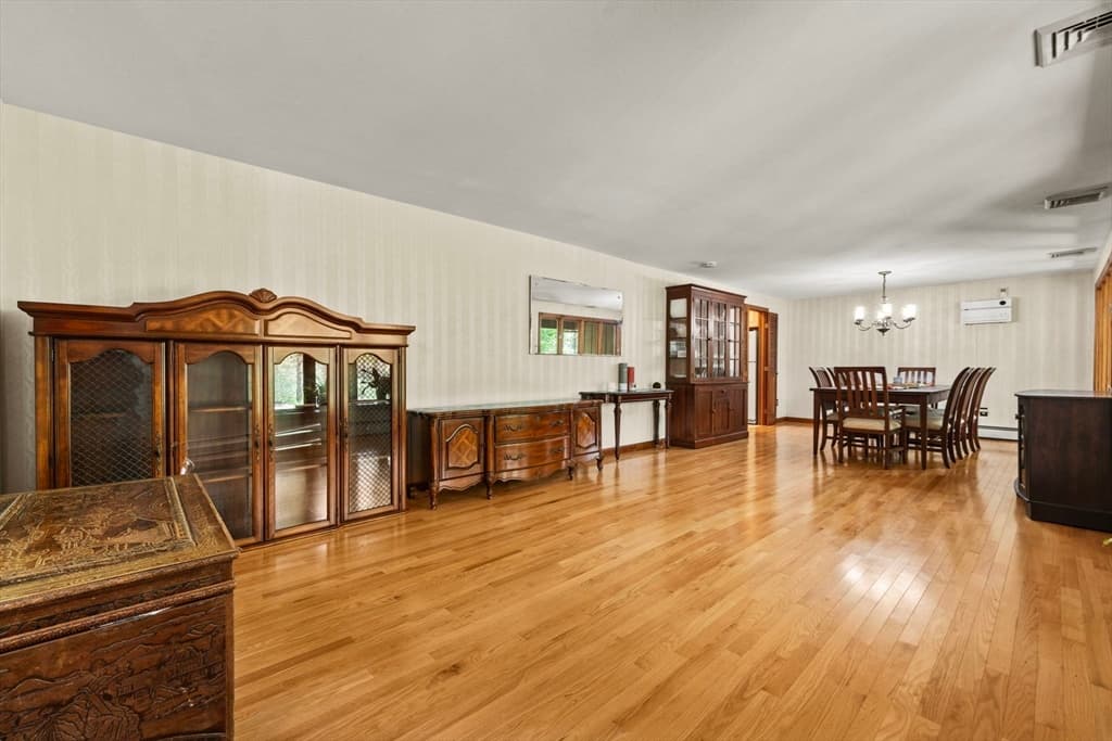 95 Walnut Street, Middleboro MA 02346 photo 2