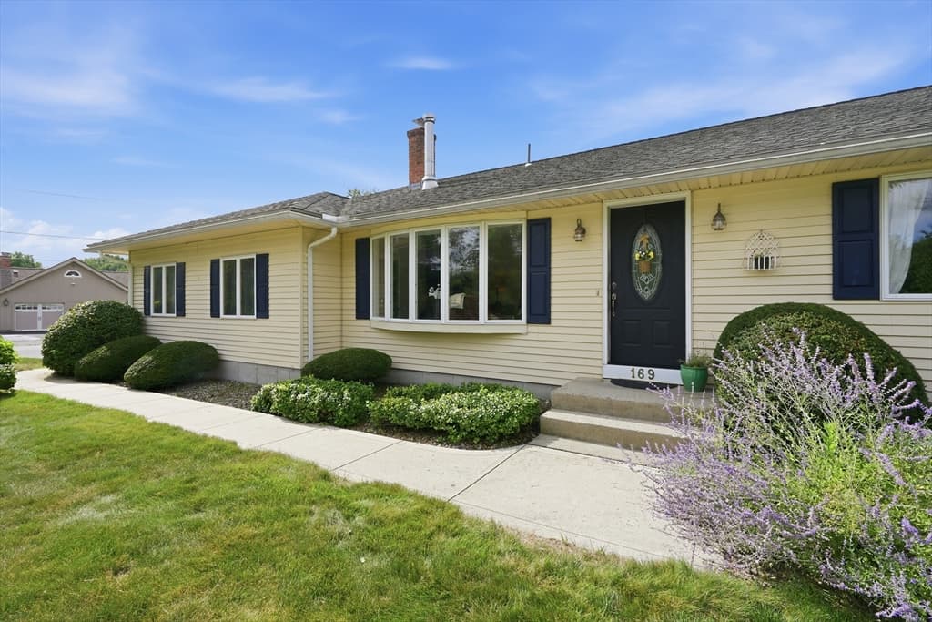 Single Family Residence at 169 Sandtrap Way, Chicopee MA 01020, Chicopee, photo 40 of 42